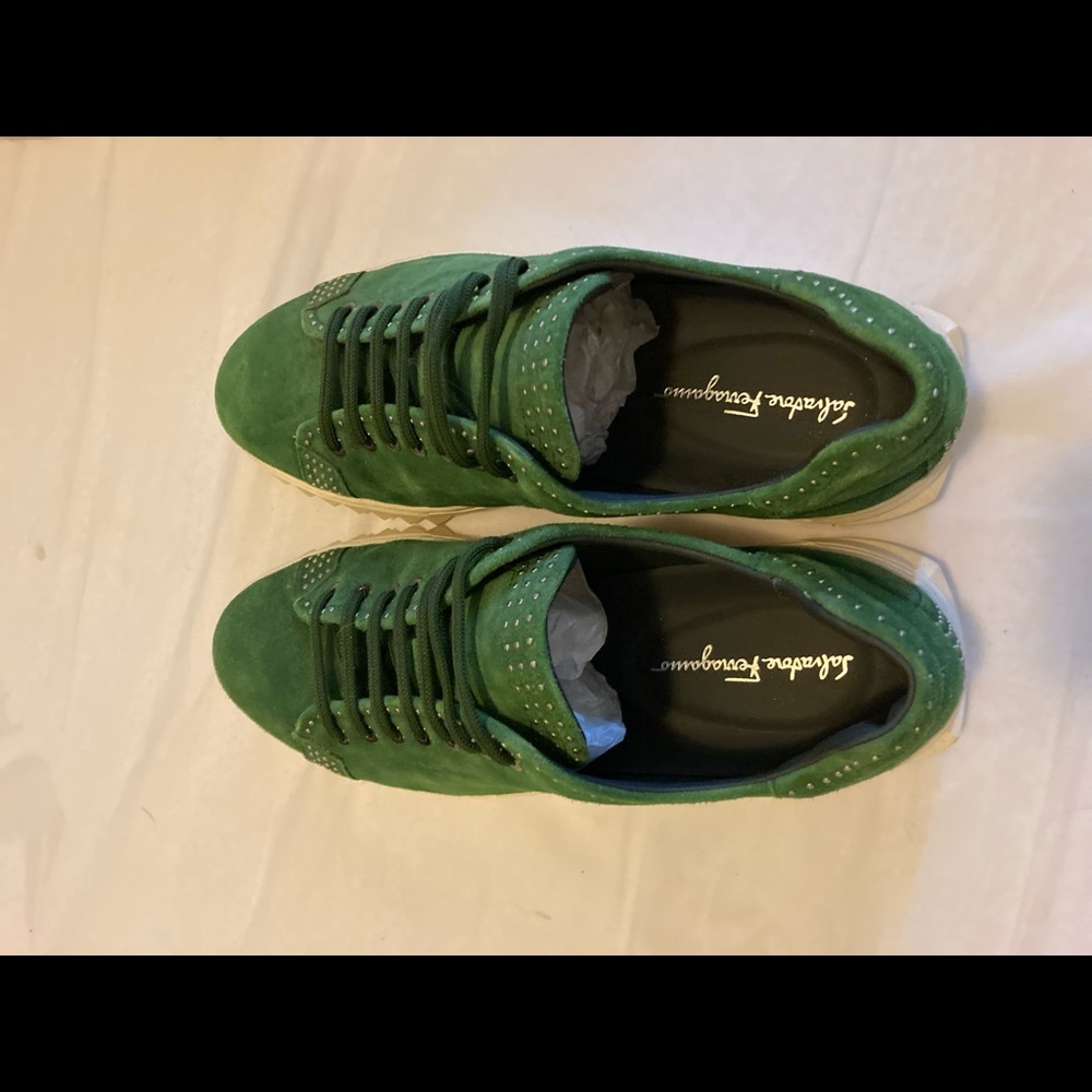 Ferragamo in amazing condition!! Sz 10 men’s shoe